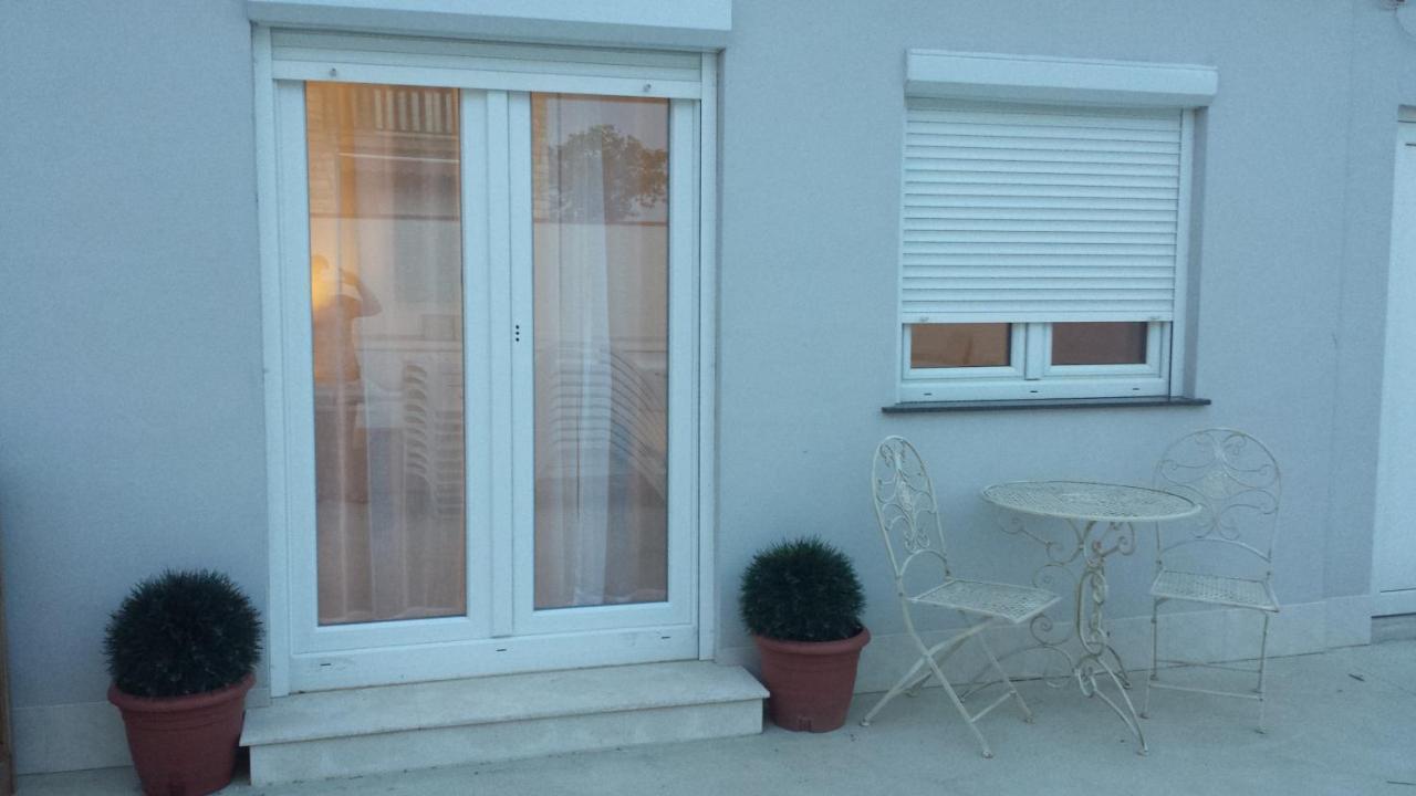 Zaton Apartmani M. Ilesh Exterior foto